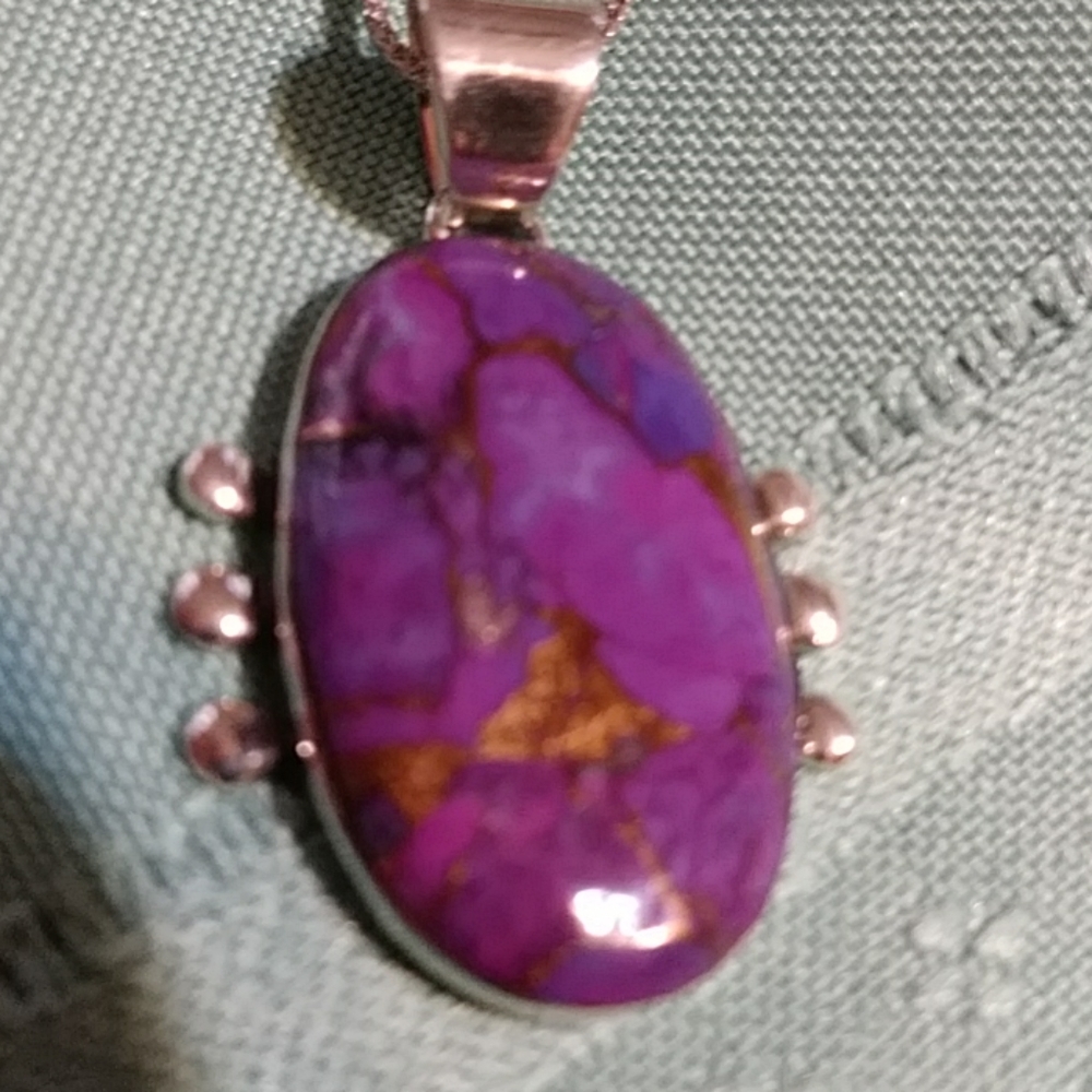 -📌RARE, PURPLE "MOJAVE TURQUIOSE" PENDANT. STERLING 18" CHAIN. AAA